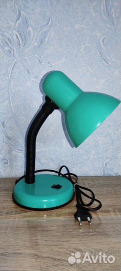 Лампа настольная зеленая