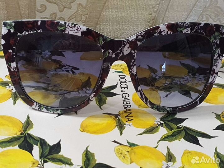 Солнцезащитные очки dolce gabbana
