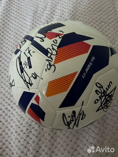 Мяч с автографами цска