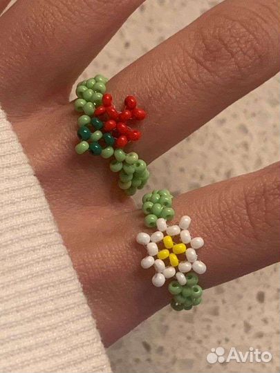 Украшения из бисера