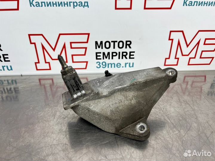 Кронштейн кпп Nissan Micra 1.2 HR12DE 2013