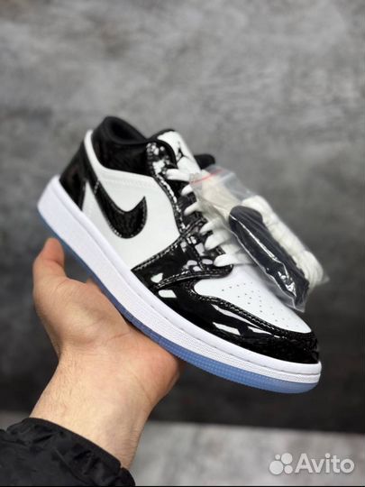 Кроссовки Nike Air Jordan 1 Low SE Concord