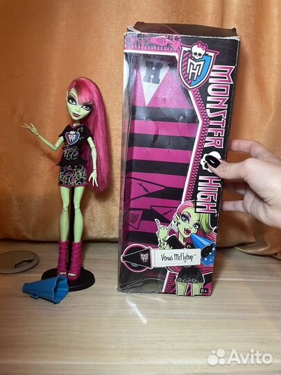 Кукла Монстер Хай Венера Командный дух + Коробка