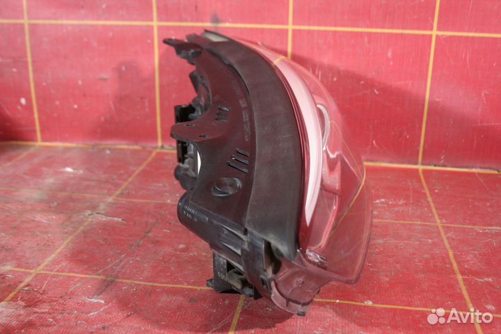 Фара левая Hyundai Santa Fe