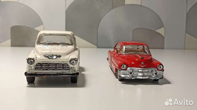 Машинки Cadillac и Chevrolet