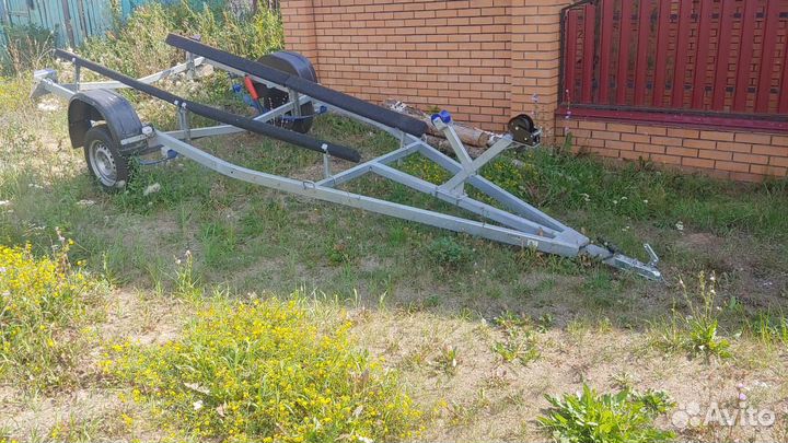Прицеп легковой для лодки до 5.2м Трейлер 82944С