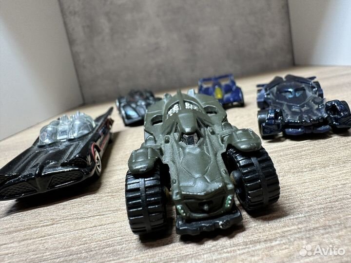 Hot Wheels Коллекция Бэтмобилей