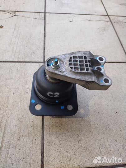 Опора двигателя