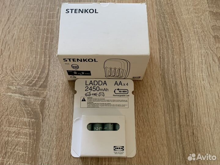 Зарядное устройство и аккумуляторы 4шт