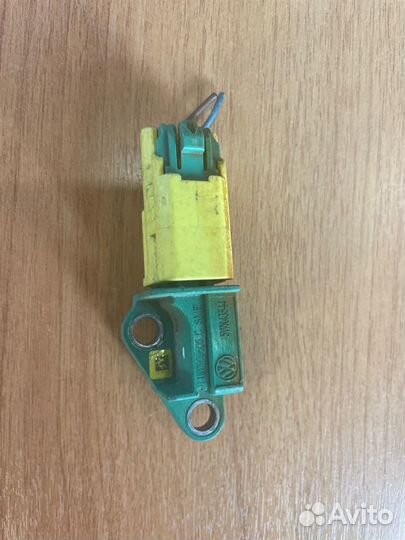 Датчик удара Audi Q7