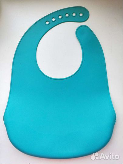 Слюнявчик и бутылочка-непроливайка