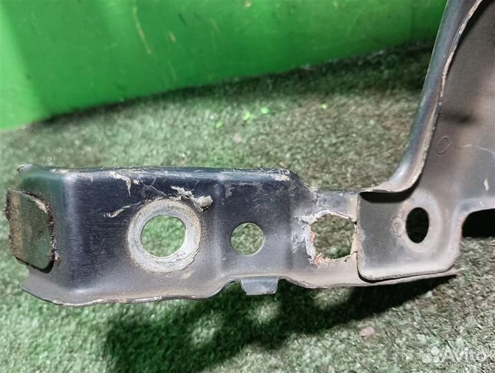 Панель передняя правая часть Opel astra H 2009