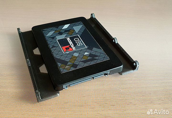 Адаптер / переходник для установки SSD