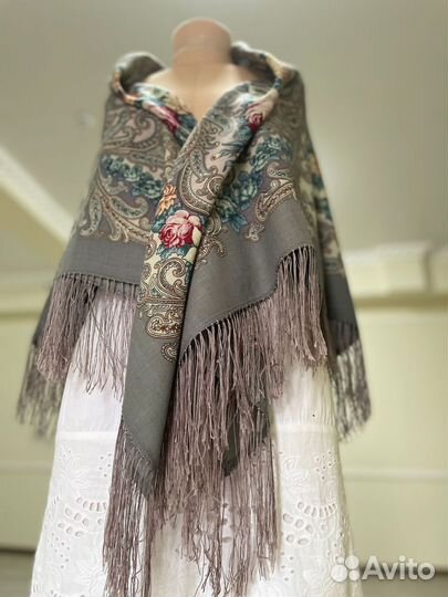 Павловопосадский шерстяной платок