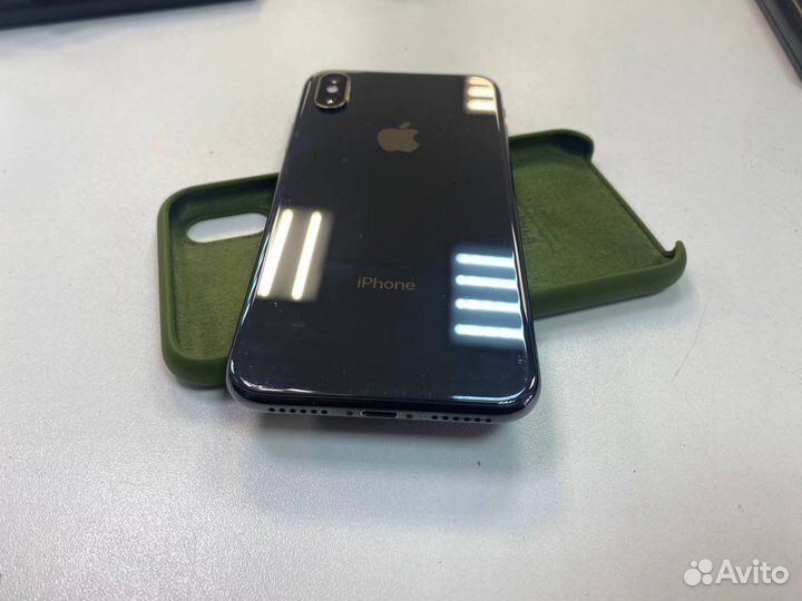 Продам iPhone X