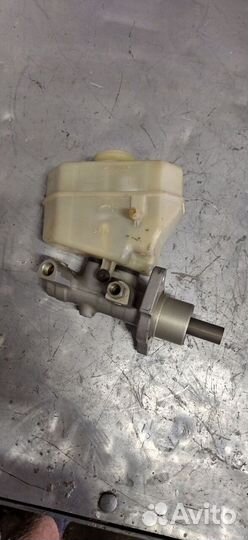 Главный тормозной цилиндр BMW X5 E53