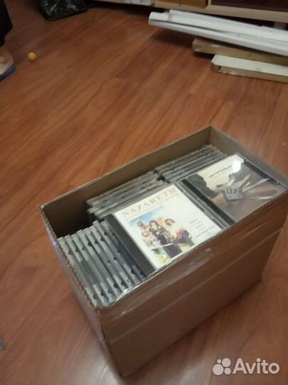 DVD диски, VHS кассеты