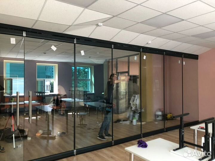 Безрамное остекление ресторанов