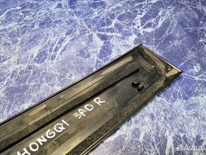 Накладка средней стойки кузова сдвижной двери hongqi HQ9 hongqi арт 83093