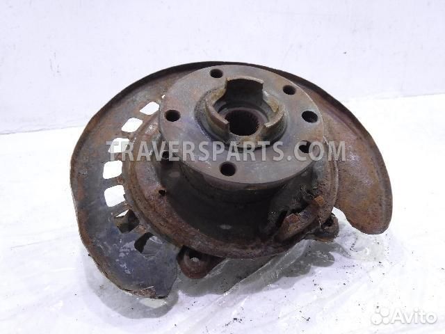 Кулак задний левый Ауди Q7 4L