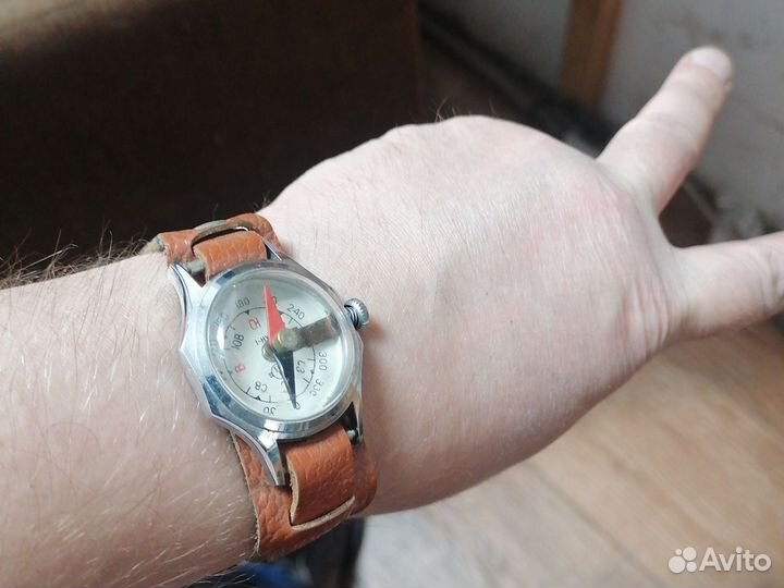 Наручный компас СССР