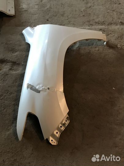Крыло переднее левое Toyota Land Cruiser