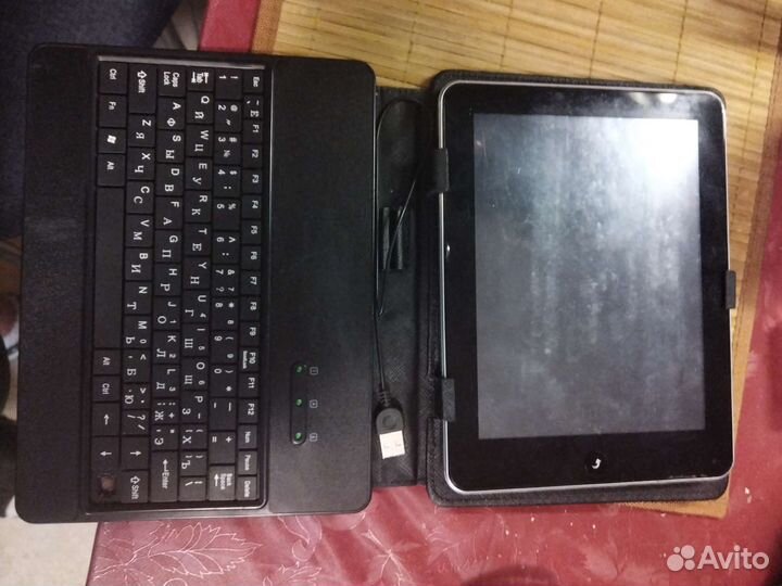 Планшет samsung, клавиатура с чехлом
