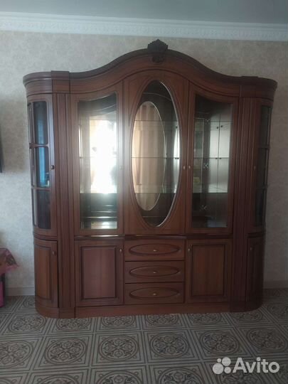 Буфеты и серванты