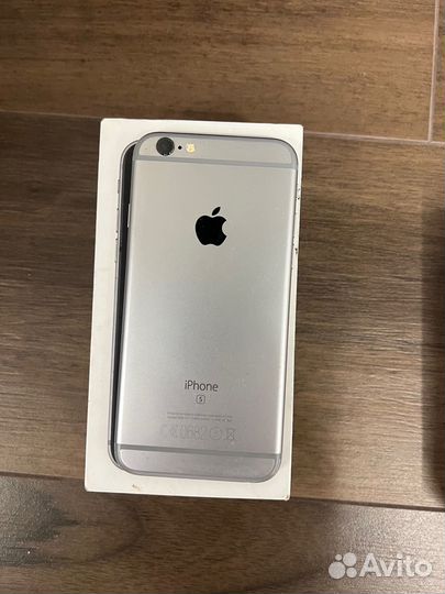 iPhone 6S, 32 ГБ
