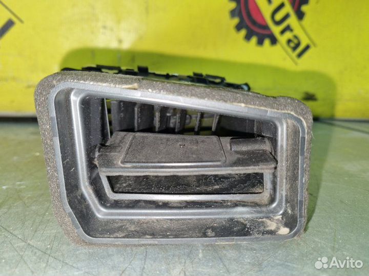 Дефлектор воздушный передний левый Kia Ceed Jd