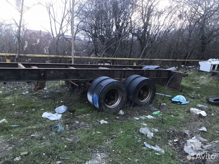 Полуприцеп контейнеровоз