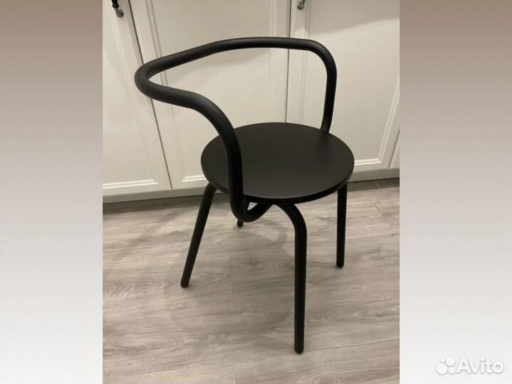 Стол дизайнерский с прутками для кафе, террасы