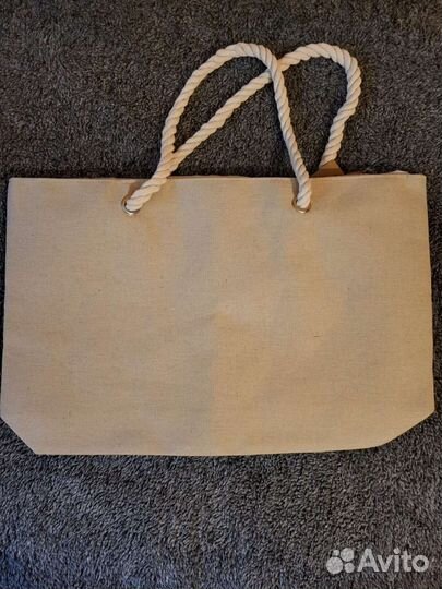 Новая пляжная сумка Ив Роше