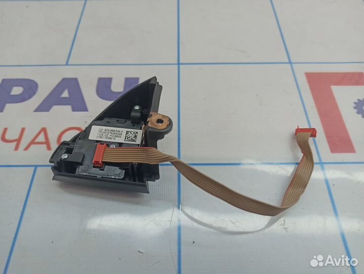 Блок кнопок в рулевое колесо Volkswagen Jetta (A6)