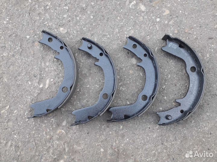 Колодки тормозные барабанные Митсубиси Субару