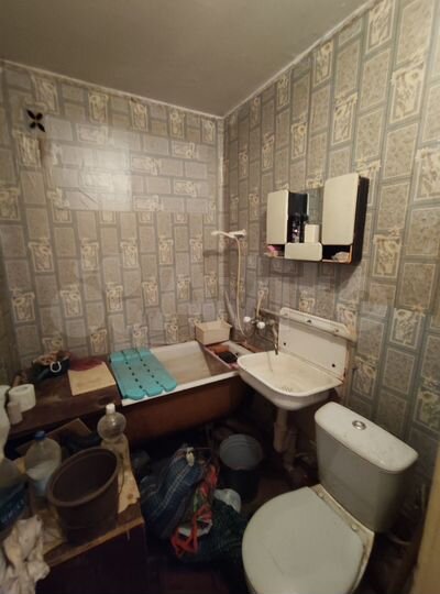 3-к. квартира, 60 м², 4/4 эт.