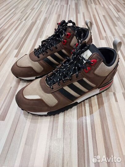 Кроссовки adidas zx 700