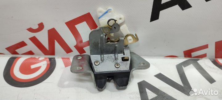 Замок 5-й двери Mitsubishi Airtrek CU5W 4G69