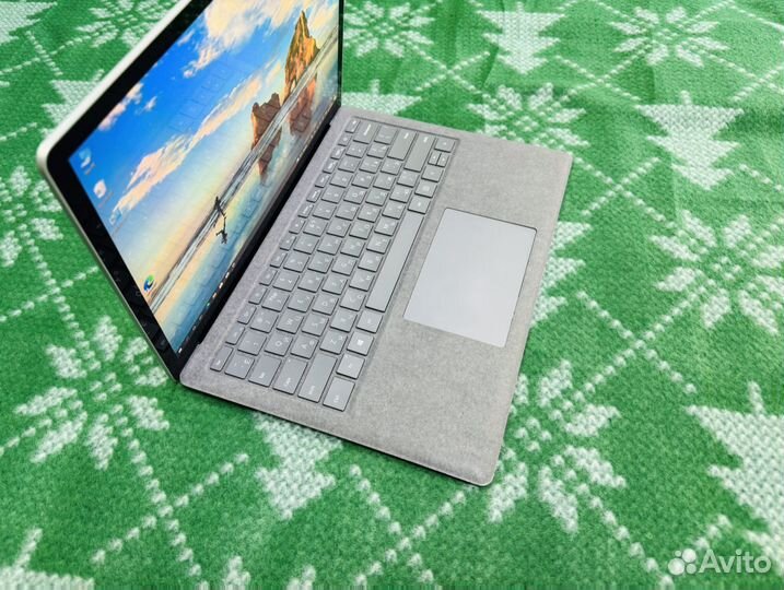 SurFace Core i7 (2022г)