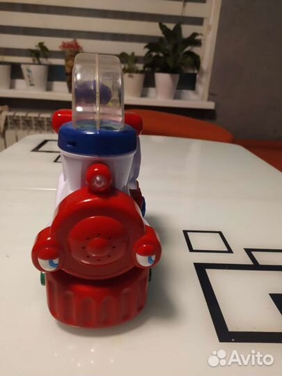 Развивающие игрушки (паровоз, кубики, каталка)