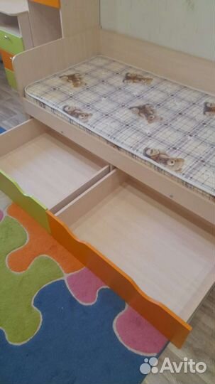 Кровать,шкаф письменный стол