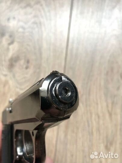 Новый пистолет с предохранителем