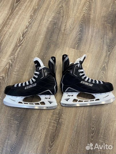 Коньки хоккейные