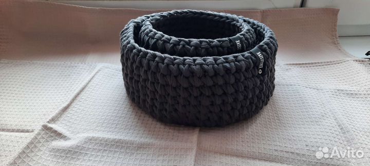 Декоративные вязаные корзинки