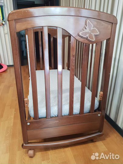 Детская кроватка