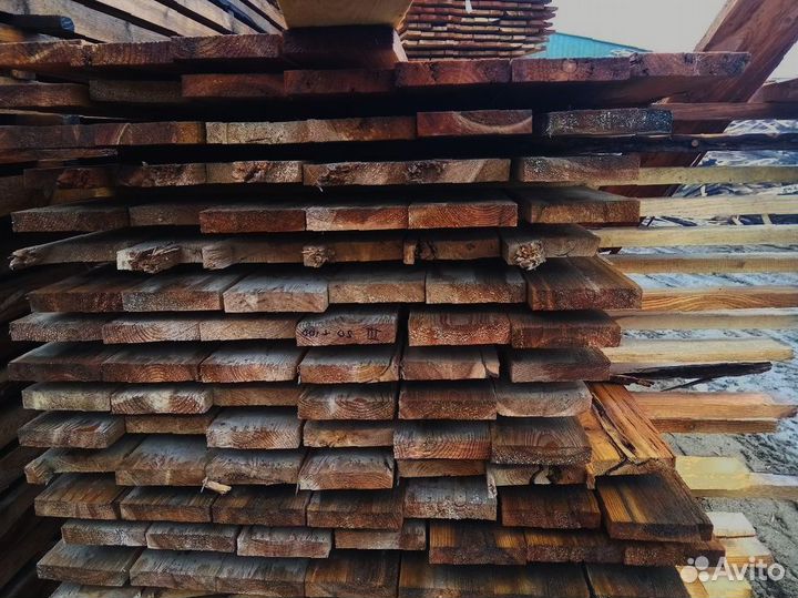 Сосновые доски, натуральность и экологичность в каждом фрагменте