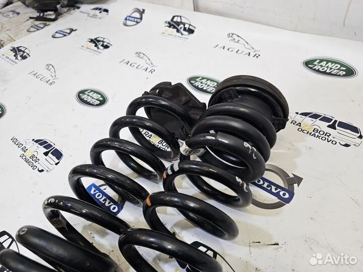 Пружина задняя Jaguar F-Pace X761 SVR