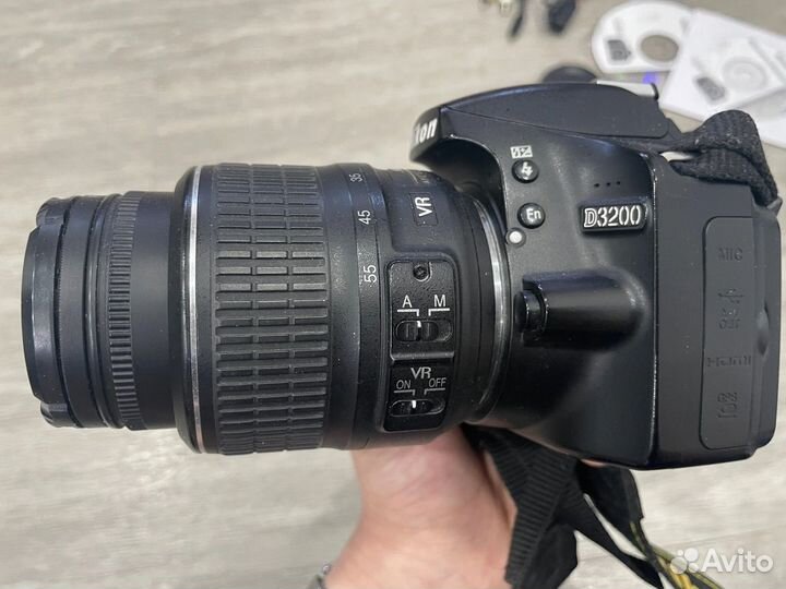 Nikon D3200 + Kit объектив 18-55 + аксессуары