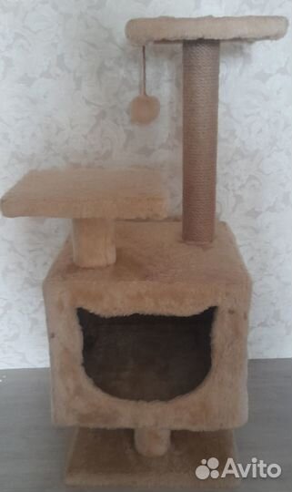 Кошачий домик с когтеточкой