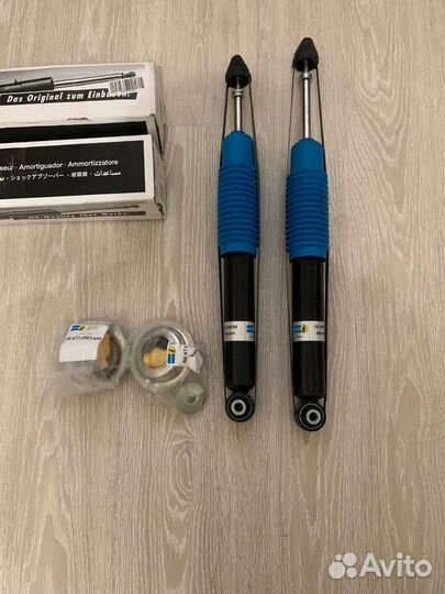 Задние амортизаторы на Хонду Аккорд 7